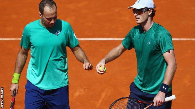 Bruno Soares and Jamie Murray (right)