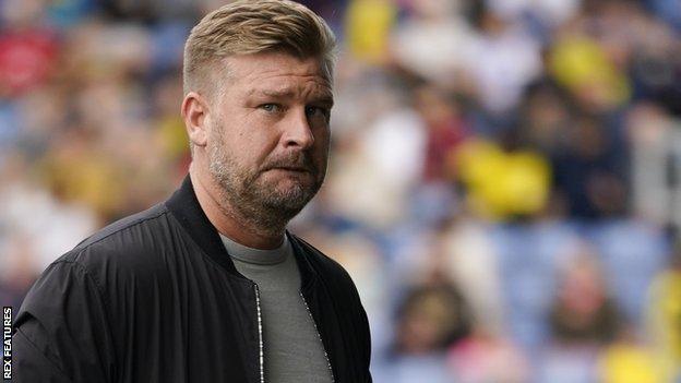 Oxford United head coach Karl Robinson