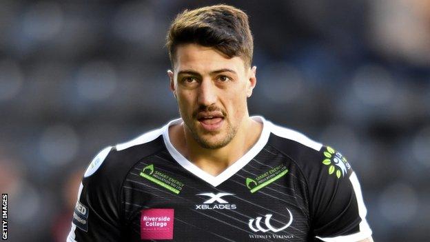 Anthony Gelling of Widnes