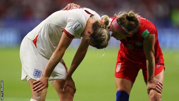 Ellen White and Becky Sauerbrunn