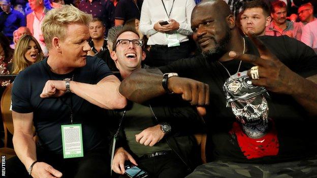 Gordon Ramsey, Justin Mandel and Shaquille O'Neal in the stands