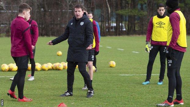 Hearts manager Daniel Stendel takes training