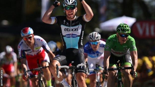 Mark Cavendish wins stage seven