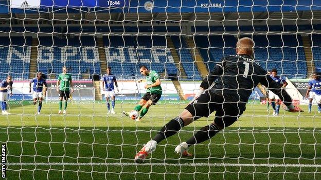 Kasper Schmeichel saves Neal Maupay's penalty