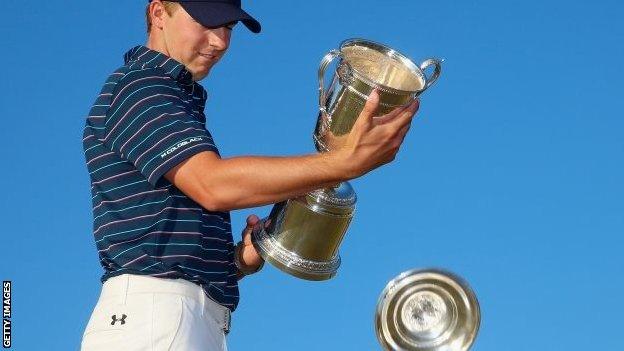 Jordan Spieth with US Open trophy