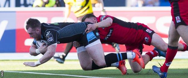 Stuart Hogg scores a try for Glasgow