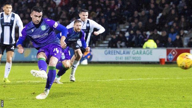 Mallan's late penalty helped Hibs to victory at St Mirren in November