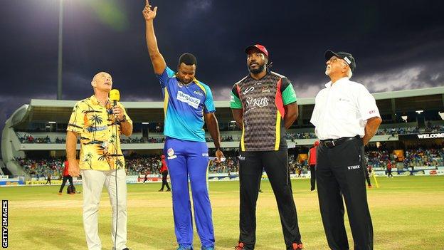 Barbados Tridents captain Kieron Pollard (second left) and St Kitts and Nevis Patriots skipper Chris Gayle (second from right)