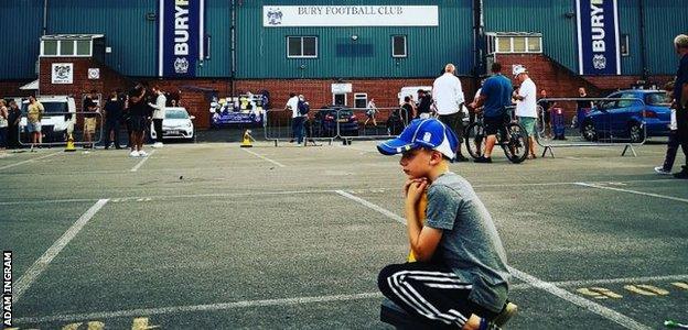 Bury FC fan