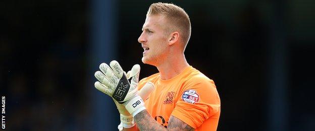 Southend United goalkeeper Daniel Bentley