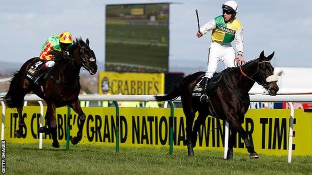 Many Clouds wins the 2015 Grand National