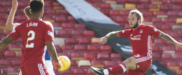 Stevie May fires Aberdeen into the lead