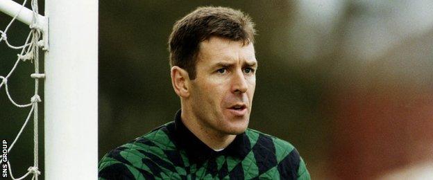 Pat Bonner playing for Celtic