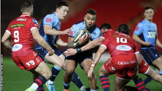 Willis Halaholo in action against Scarlets