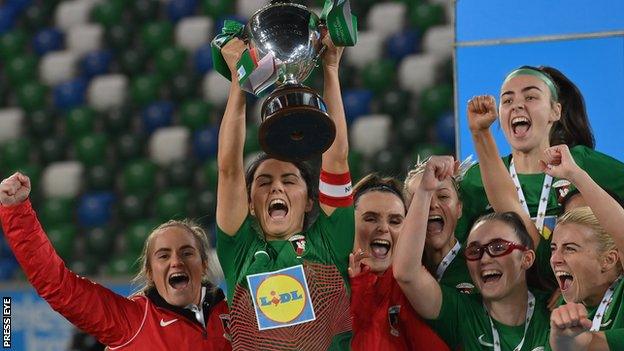 In January, Glentoran announced that captain Jess Foy had become the first female player to sign a paid professional contract