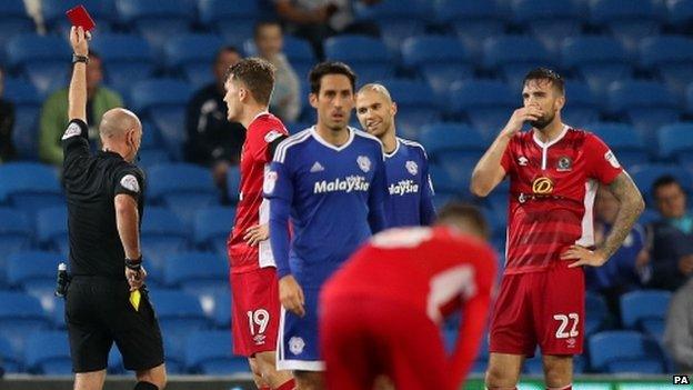 Shane Duffy (22) is sent-off against Cardiff