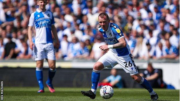 Glenn Whelan playing for Bristol Rovers in their 7-0 win over Scunthorpe United