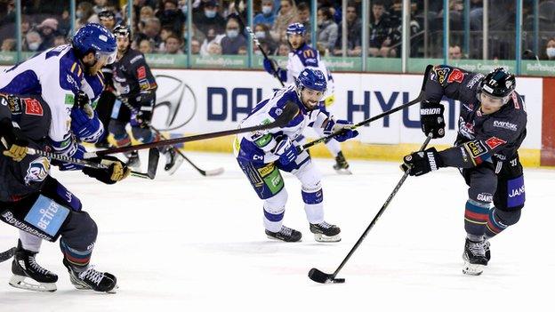 Slater Doggett in possession for the Giants during the league encounter against the Blaze