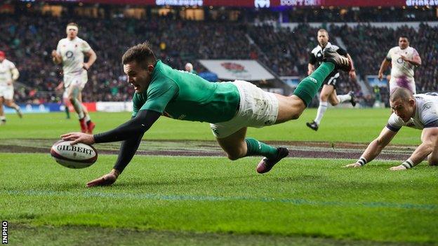 Jacob Stockdale scores a try in Ireland's Grand Slam-clinching win over England in March 2018