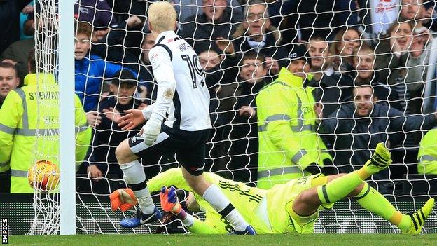 Derby's Will Hughes scores against Nottingham Forest