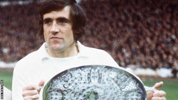 Norman Hunter: Leeds to name stand after club legend who died from