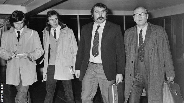 Keith Murdoch returning to New Zealand