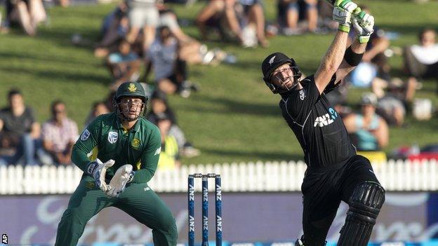 Martin Guptill hits out against South Africa