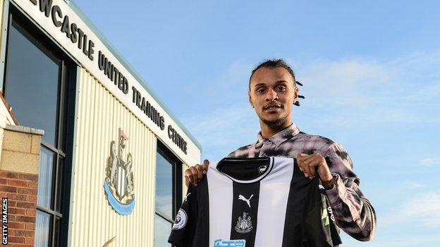 Valentino Lazaro arrives at Newcastle