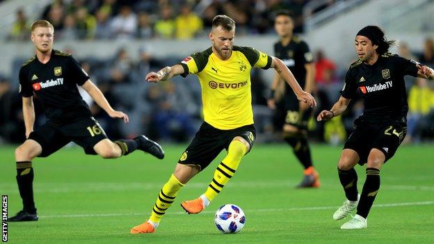 Andriy Yarmolenko in action for Borussia Dortmund