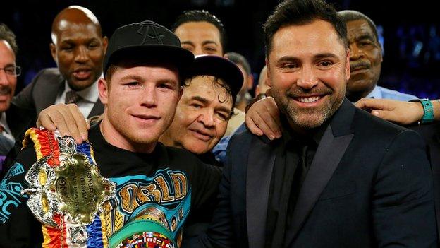 Saul Alvarez (left)