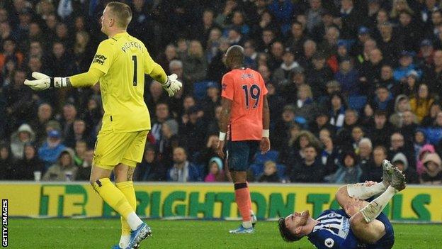 Aaron Connolly and Jordan Pickford