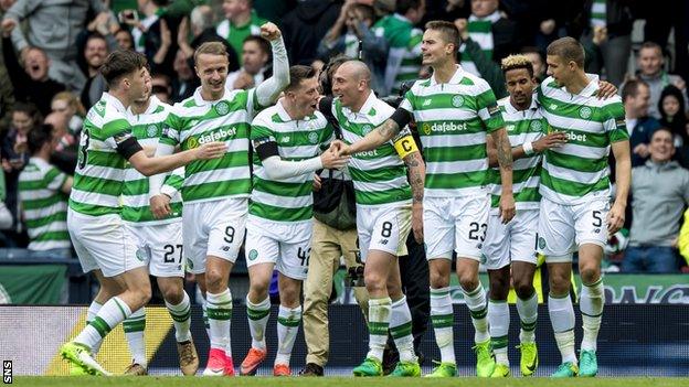 Celtic players celebrate