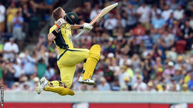 David Warner celebrates his century