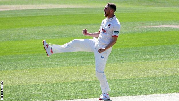 Essex pace bowler Jamie Porter