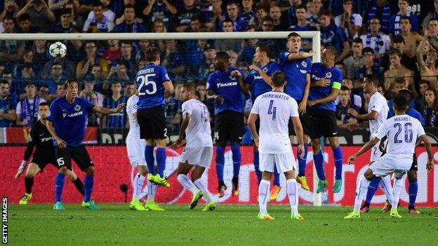 Riyad Mahrez scores Leicester's second goal