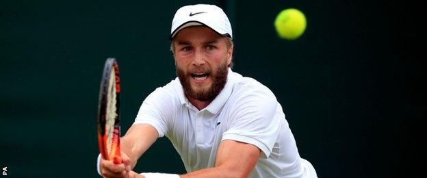 Liam Broady in action