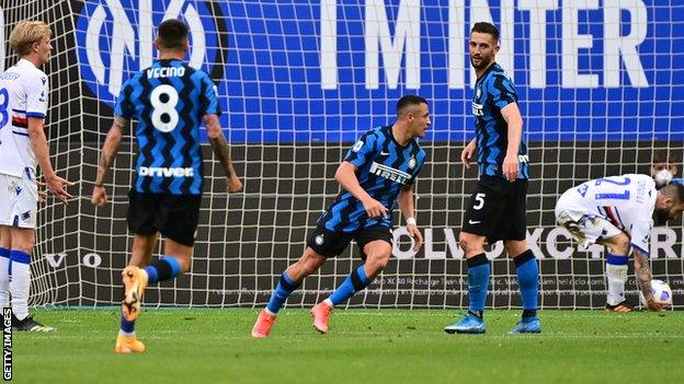 Alexis Sanchez turns away to celebrate after scoring for Inter Milan against Sampdoria