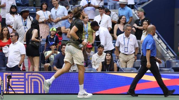 Stefanos Tsitsipas takes a bathroom break