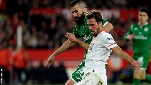 Sevilla reached the Copa del Rey final through Franco Vazquez's winner