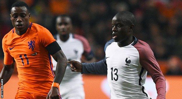 Johan Cruyff tribute during Netherlands v France