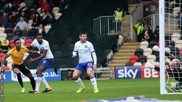 Shawn McCoulsky scores