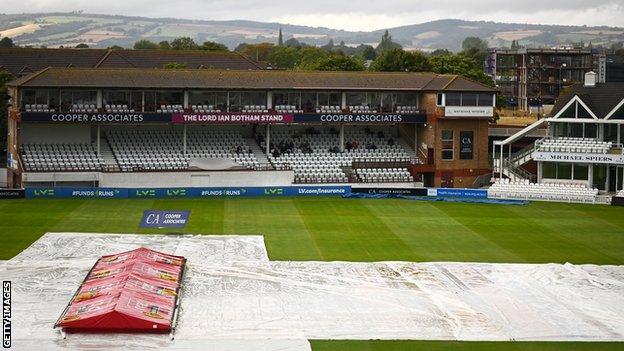 Somerset's game against Gloucestershire ended in a rain-ruined draw