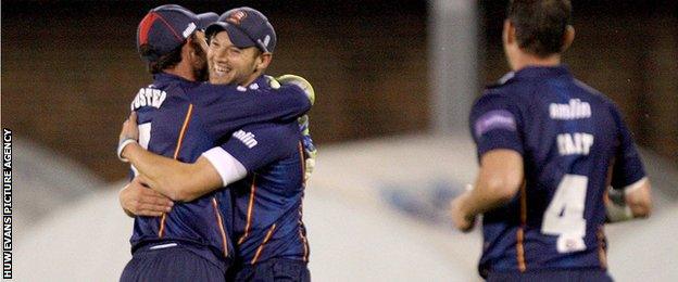 Essex celebrate their win over Glamorgan