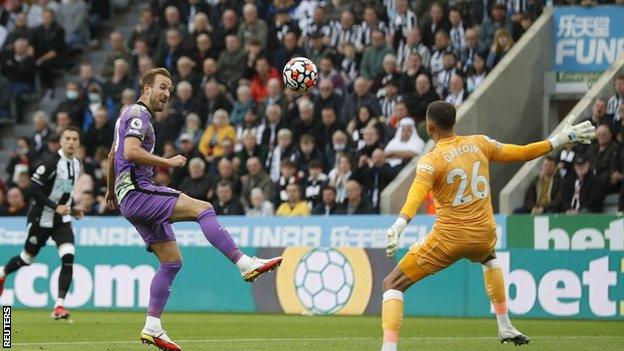 Harry Kane scores for Tottenham