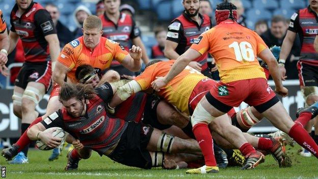 Ben Toolis scores a try for Edinburgh against Scarlets