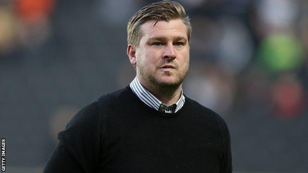 Karl Robinson