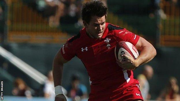 Jason Harries playing for Wales Sevens