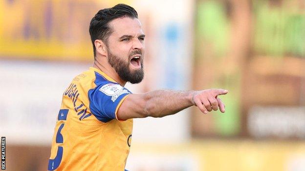 Stephen McLaughlin in action for Mansfield Town