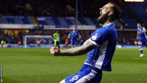 Sheffield Wednesday's Steven Fletcher celebrates scoring a goal