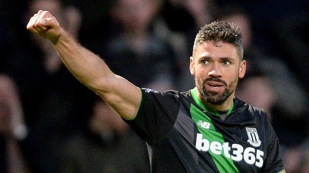 Jonathan Walters celebrates his goal